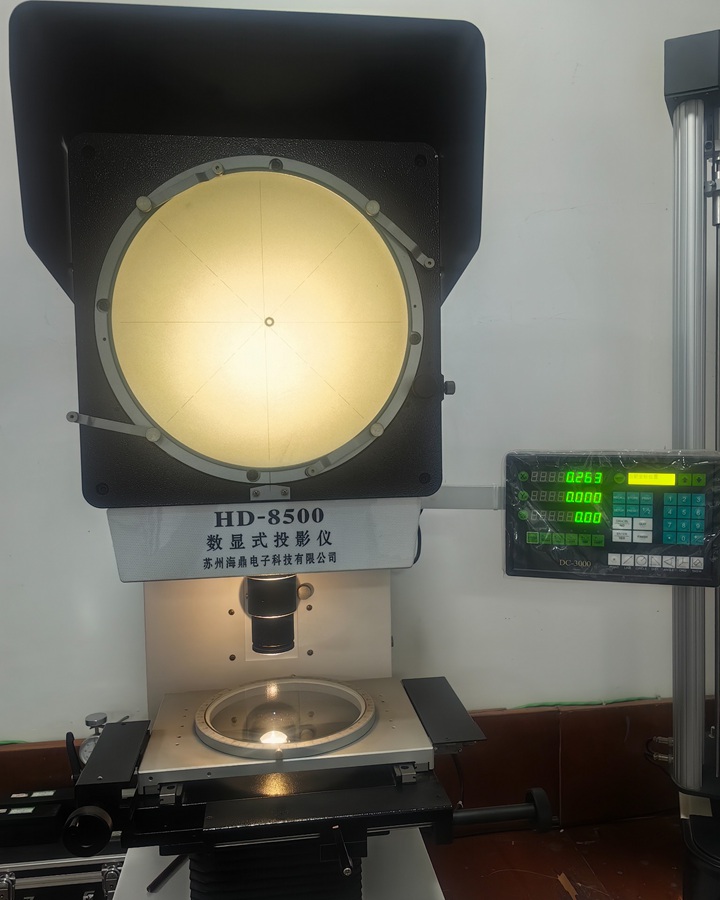 Optical profile projector for measuring insulation thickness and concentricity